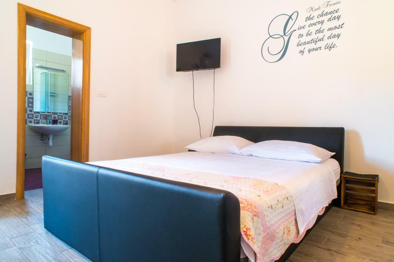 Red Rose Apartman Split Kültér fotó